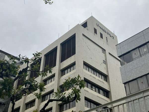 病院で倒れていた男のリュックから刃渡り約１８センチの包丁「幸せそうな家族がいたら刺すつもりだった」　殺人予備などの疑いで逮捕　兵庫県警｜FNNプライムオンライン