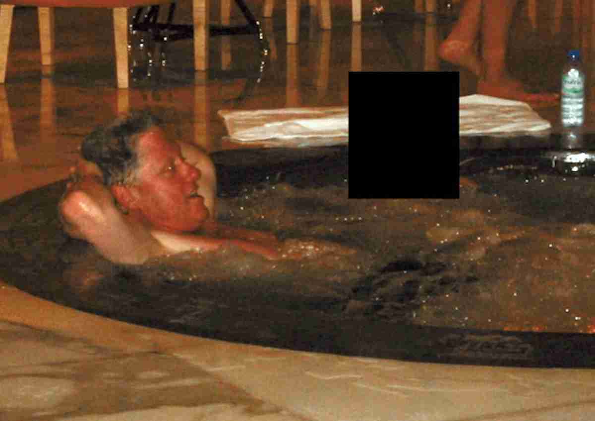 ビル・クリントンの醜聞再び？エプスタイン文書に「上半身裸」写真の衝撃（ニューズウィーク日本版） - Yahoo!ニュース