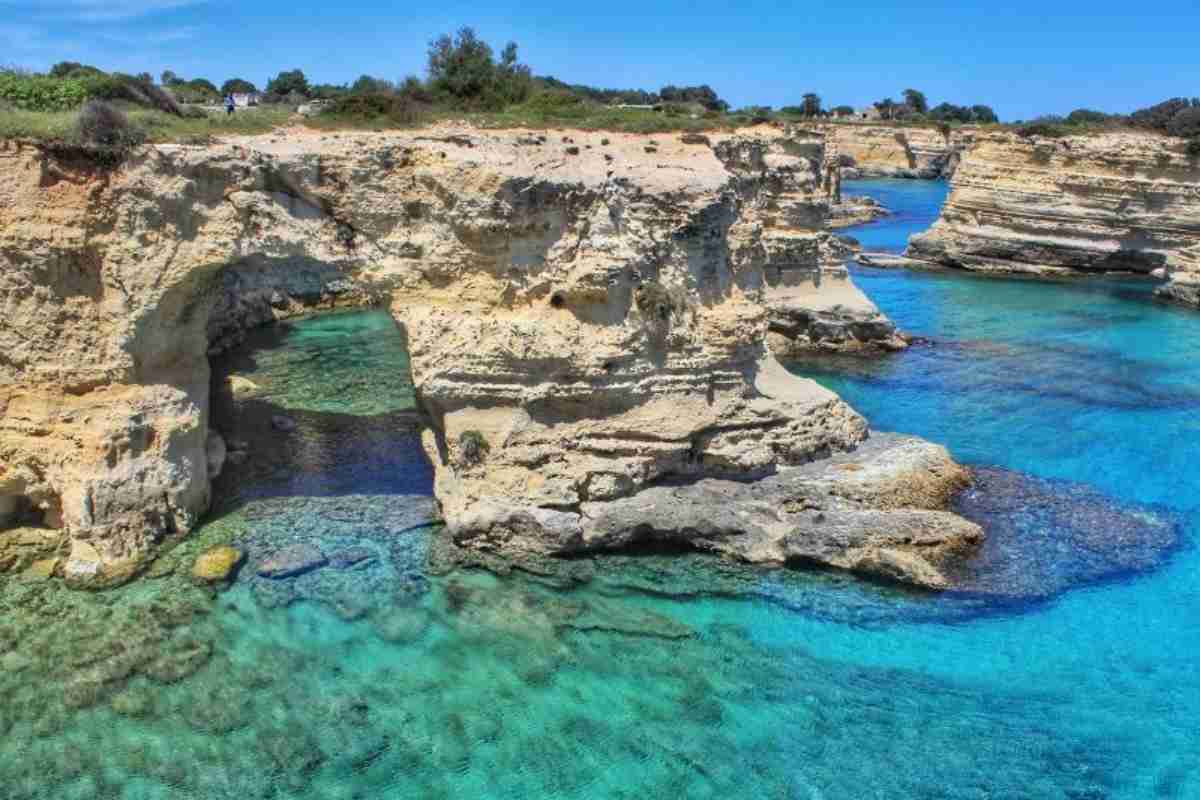 永遠の愛を誓えると人気の観光スポット、バレンタインデーに崩落　イタリア - CNN.co.jp