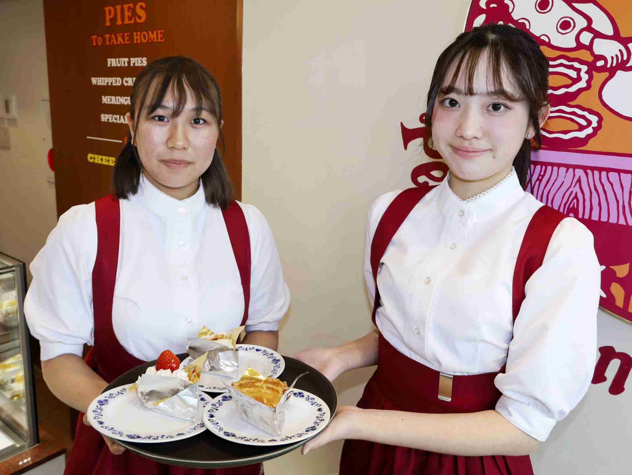 「アンナミラーズ」3年ぶり復活　制服のデザイン、そのまま