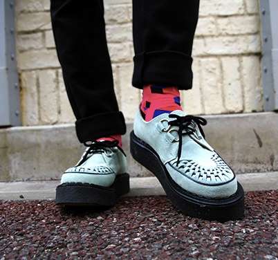 パンクロックファッション好きな人