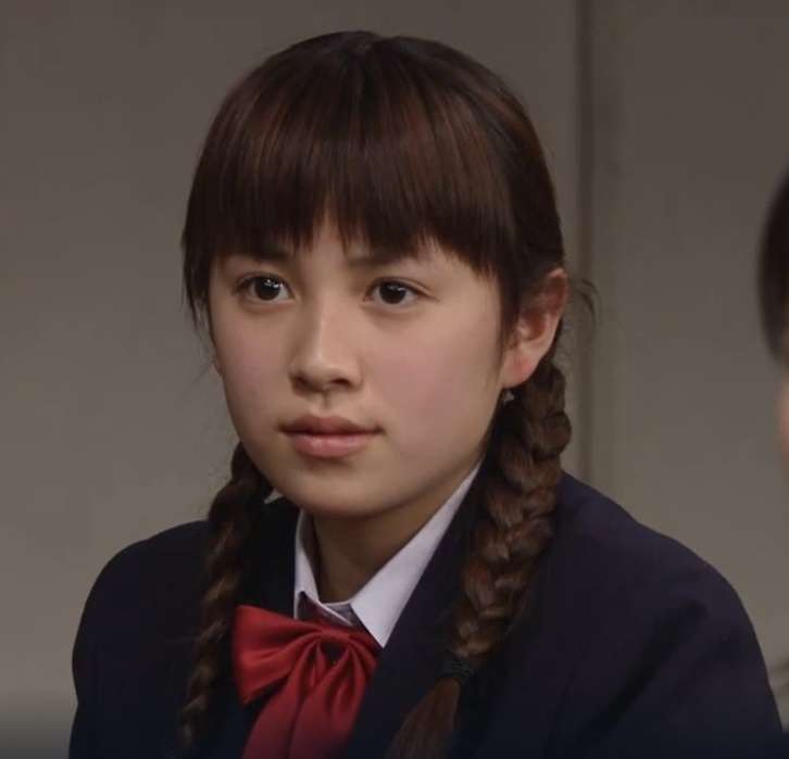 お人形さんみたいな顔