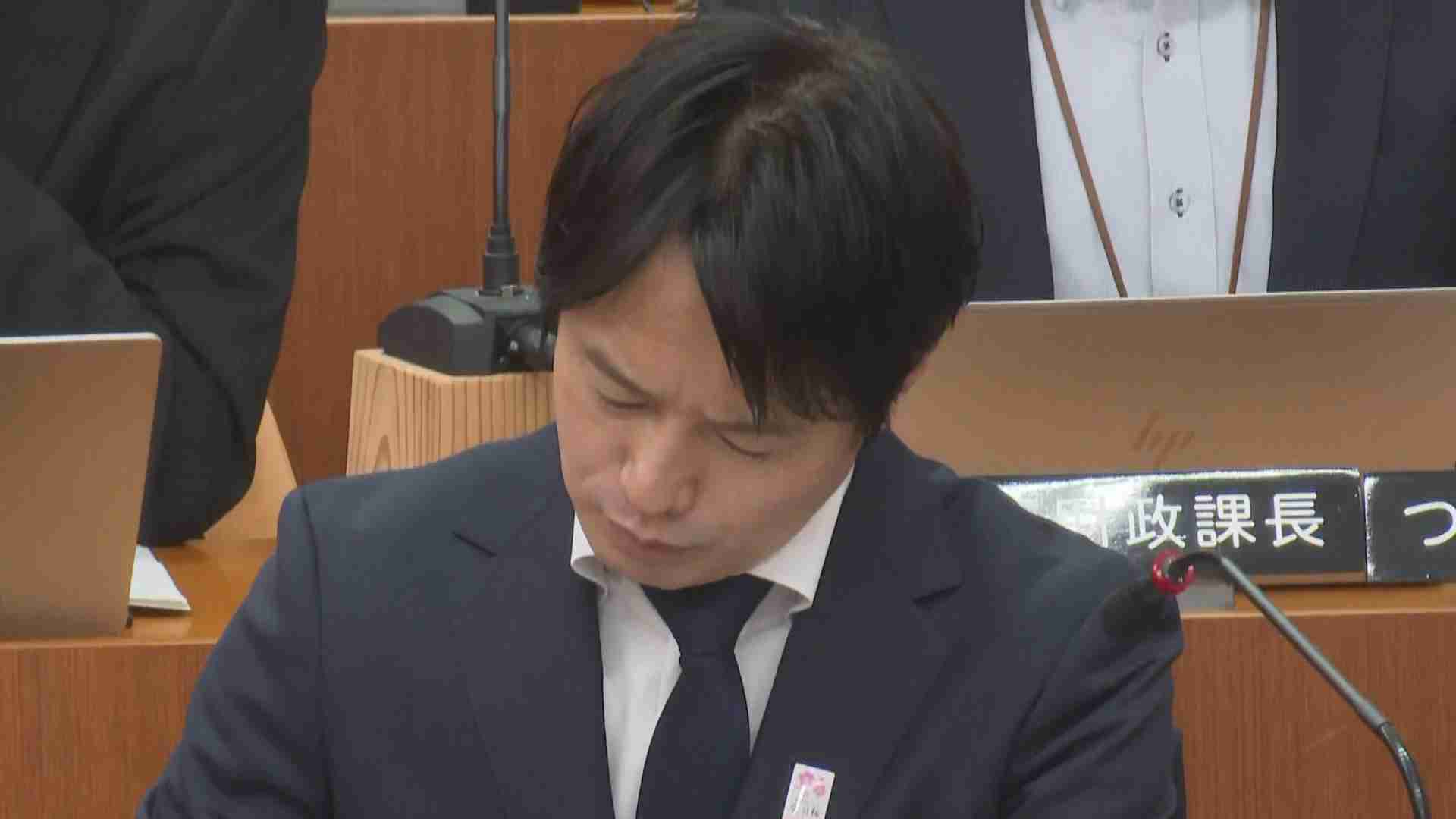 元職員の襟元をつかんだ行為やサウナでの打ち合わせなど8件を第三者委が「パワハラ」認定 山形・西川町長のパワハラ疑惑巡り