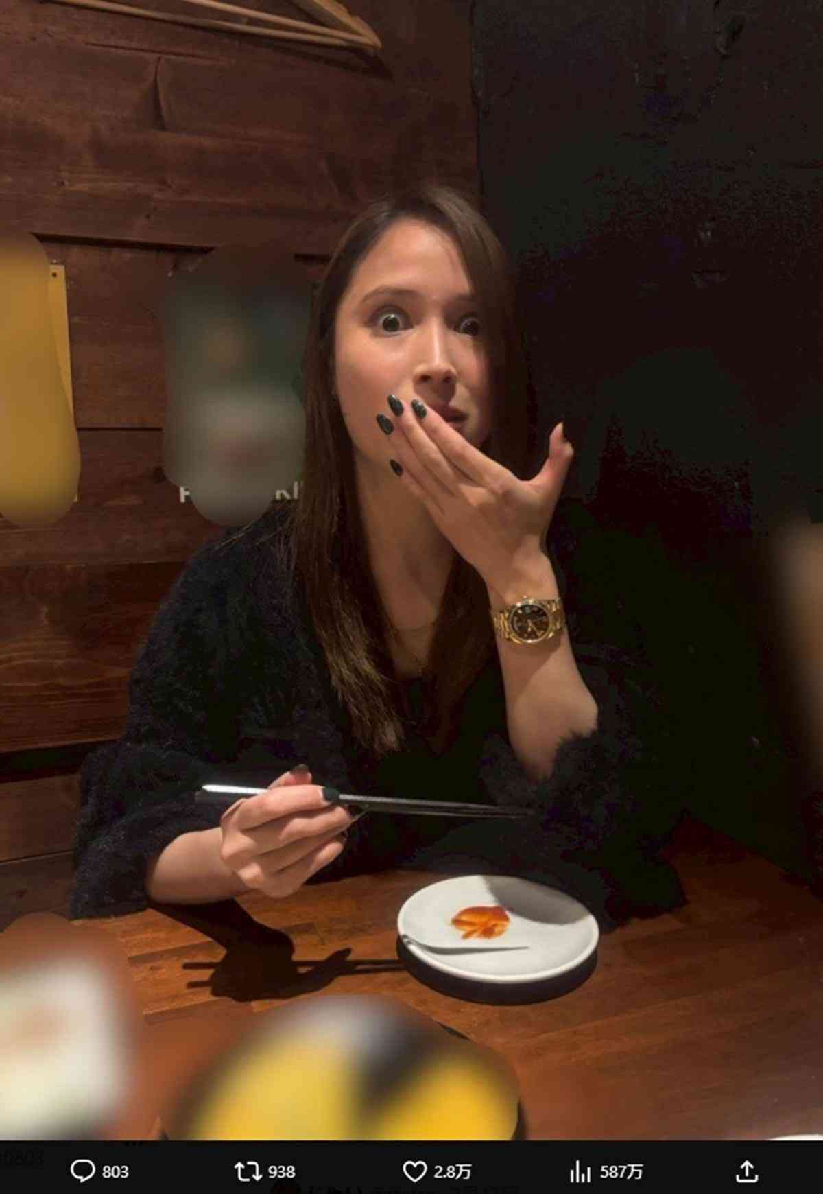 広瀬アリスが披露“変顔写真”以上に注目集めた左腕のキラキラ時計「似合っててかっこいい」ファン釘づけ　似たデザインで600万円以上との指摘も