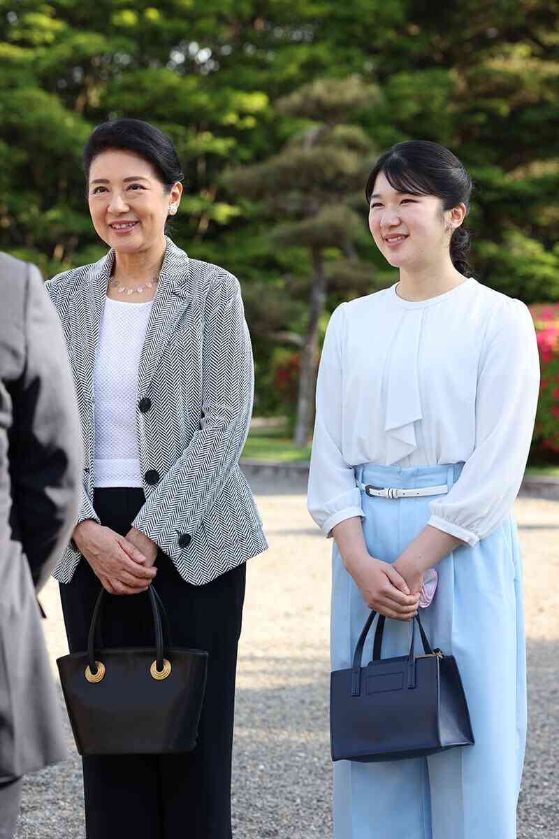 愛子さまご訪問先に「オーストラリア」が急浮上…コアラを胸に「ラブリー」雅子さまの再現も　懸念される“政治的問題”とは（デイリー新潮） - Yahoo!ニュース