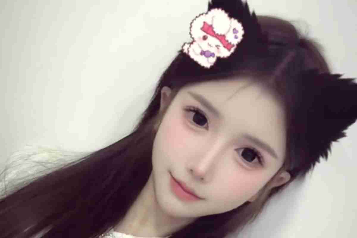 《発見から約3か月》変わり果てた姿でカンボジアの路上に…中国人美女インフルエンサー（20）、衰弱状態から復活した“現在”の姿【「クスリ漬けでは」と心配の声】 ｜NEWSポストセブン
