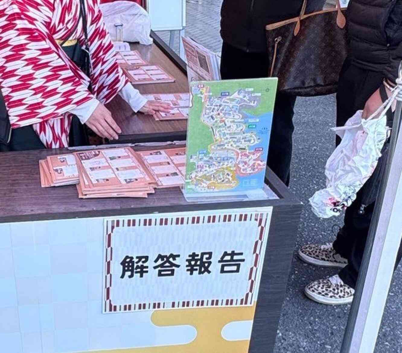 転売目的？「中国の人が100枚単位で買ってて」　鬼滅スタンプラリーの景品目当て、明治村が欠品を謝罪「防止策を協議中」: J-CAST ニュース