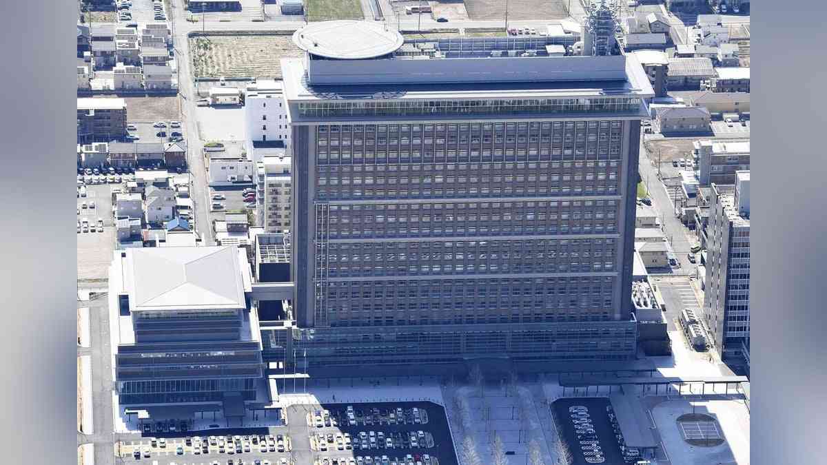 検診中の女子児童を盗撮、小学校教諭の男を懲戒免職…探知機で隠しカメラ捜索も校内から見つからず : 読売新聞