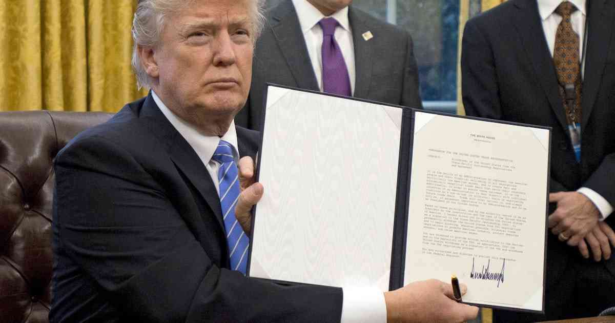 トランプ氏、TPP「永久に離脱」　大統領令に署名 - 日本経済新聞