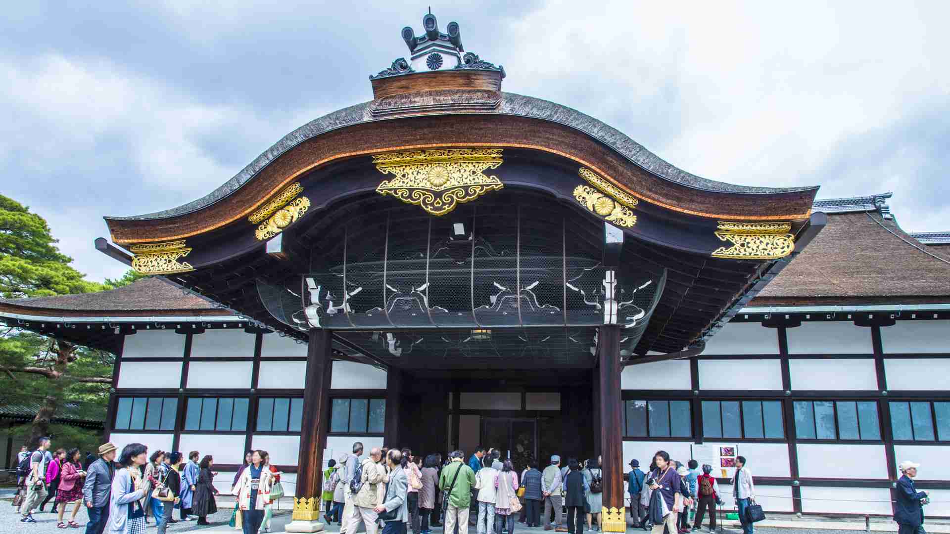 【戦国こぼれ話】戦国時代の天皇家は「衰微」していたのか？厳しい懐具合だったのは事実なのだろうか？（渡邊大門） - エキスパート - Yahoo!ニュース