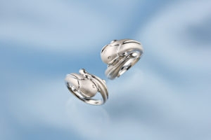 ナマズの婚約指輪 - ＴＵＮＡＧＵ ジュエリー工房 パラ貴金工芸（株）