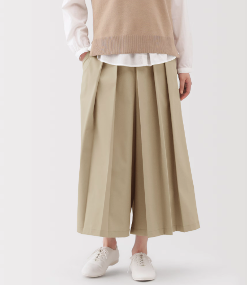無印良品公式Xが完売の「はかまパンツ」国内展開無しに謝罪「誤解を招く案内」にリクエスト続出