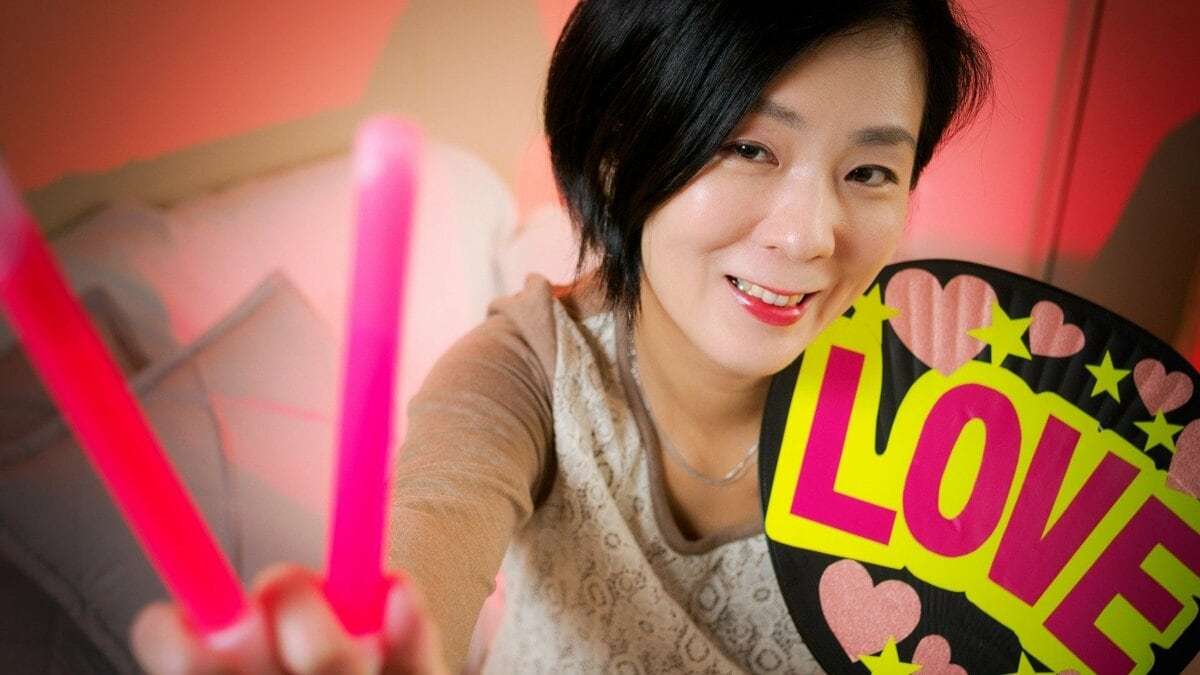 日本の恋愛はいつから「推しへの課金」に乗っ取られたのか？ リアルな恋愛がコスパ・タイパが悪いと敬遠されるようになった2020年代の若者事情 | 集英社オンライン | ニュースを本気で噛み砕け