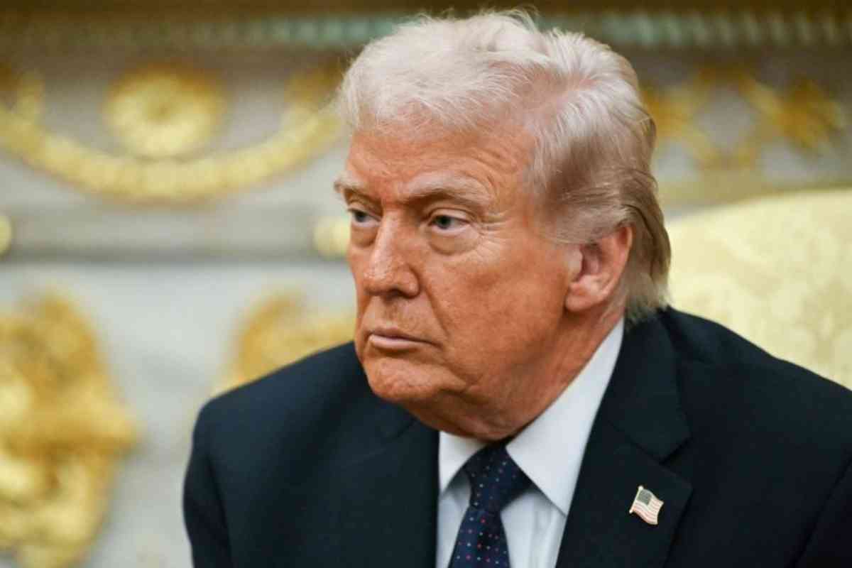 米司法省、トランプ氏の性的暴行疑惑に関するFBIの聴取記録を公開　エプスタイン文書 - CNN.co.jp
