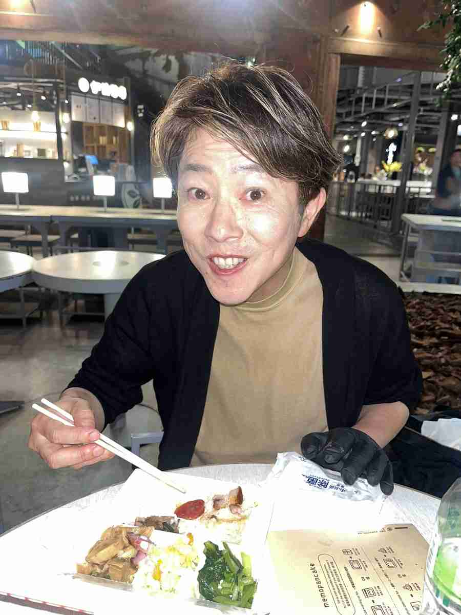 川越シェフが現在の姿を公開→SNS反響「お顔デカくなってて吹いたw」　スマホ撮影の疑問投げかけ