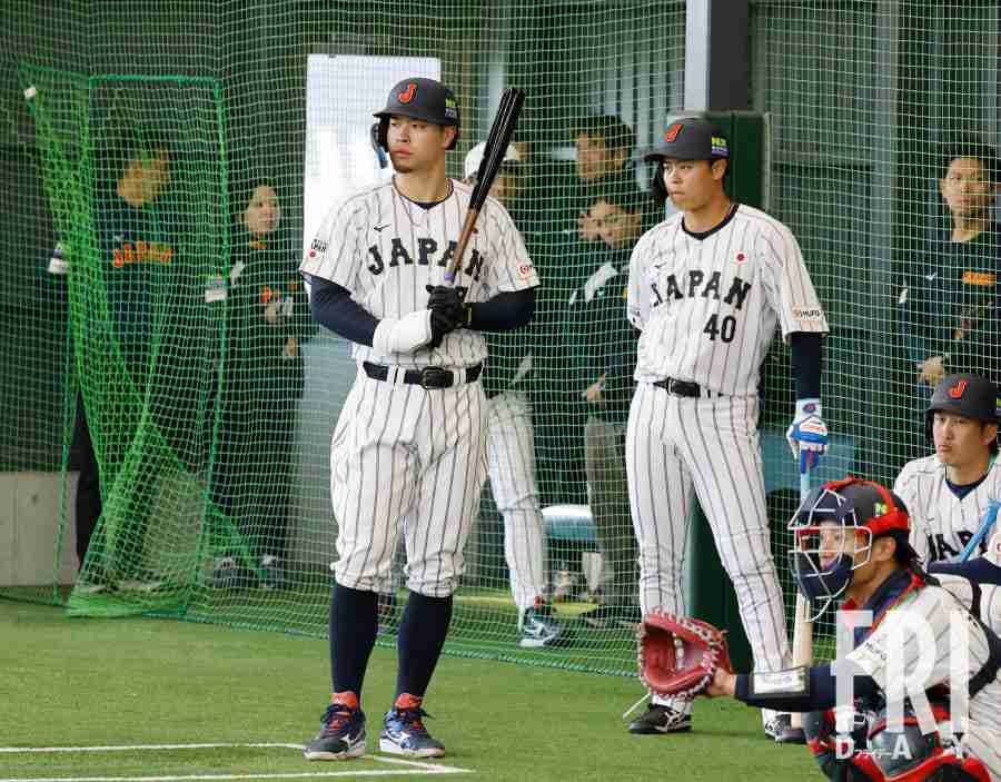 「ヘイ、ゴネテル！」侍ナインが宮崎合宿で佐藤輝明を「ポスティングイジリ」も…裏で見せた「愛情」（FRIDAY） - Yahoo!ニュース