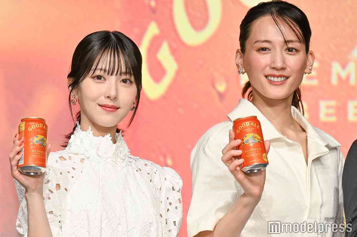 綾瀬はるか、イベントで“人気アーティスト”に「あざとタッチ」でファン悶絶…共演者・スタッフとの距離の近さで保つ“愛され力”