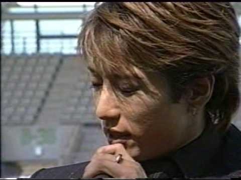 Gackt singing Japanese national anthem Kimi ga yo live