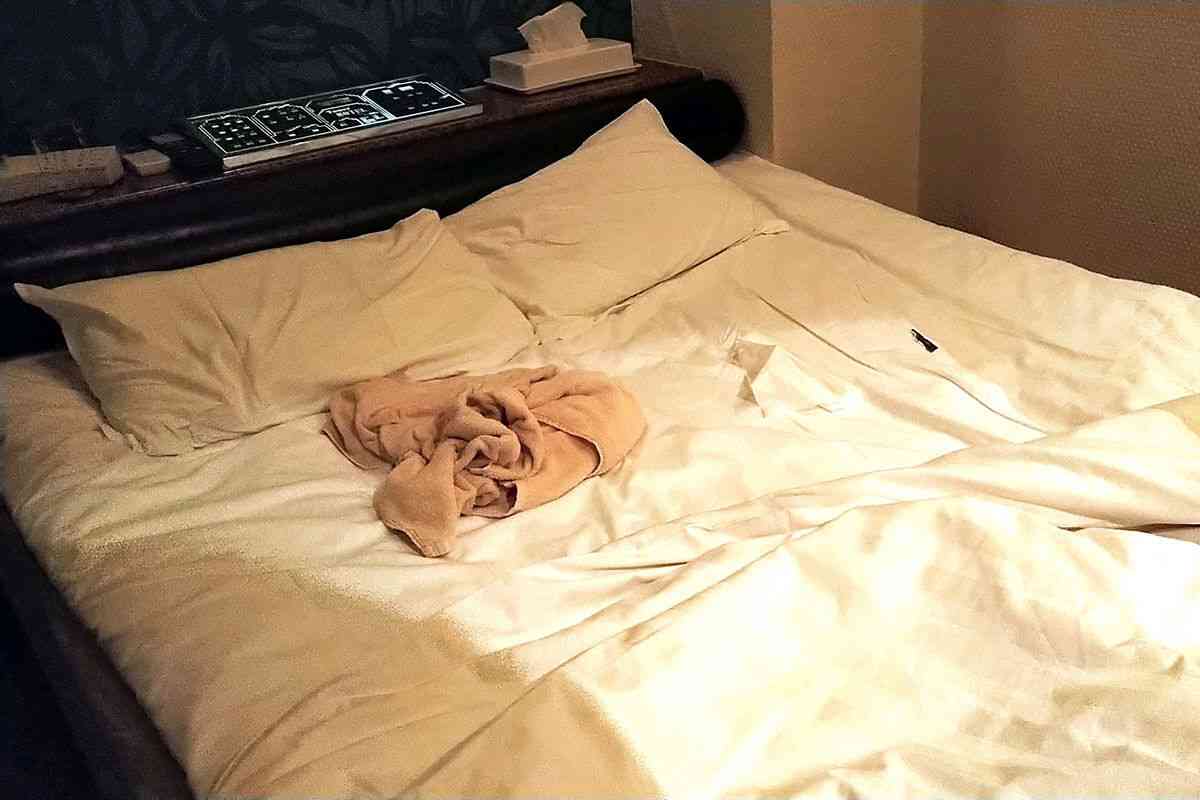 「元夫が裏アカで70人と不倫していました」　女子高生や大学生を誘い出し、半ば無理やり撮影も…　元妻が「凄絶なサレ妻体験」を明かす（デイリー新潮） - Yahoo!ニュース