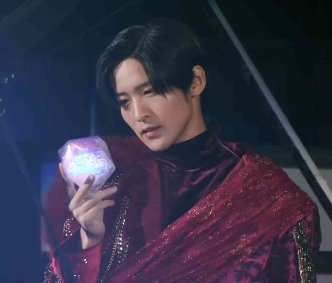 Snow Man目黒蓮、理想の将来像「イケてるおじさんになりたい」　『25ans』でメンバーとの交流も明かす