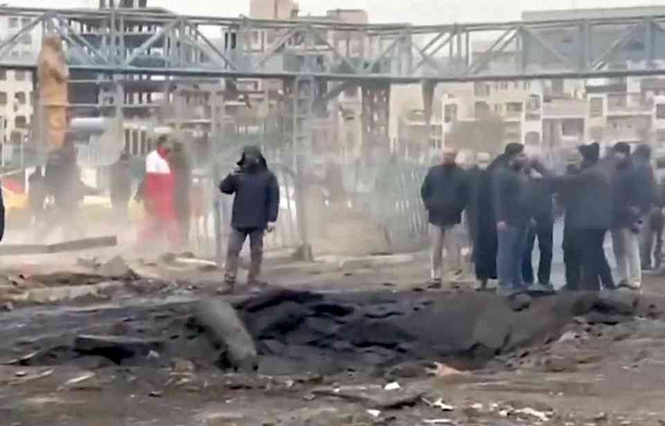 米国とイスラエルが首都を攻撃　開戦以来イランで1230人が死亡（AP通信） - Yahoo!ニュース