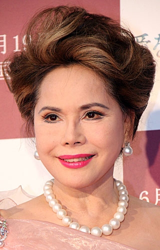 大きめジュエリーに目がいくようになった