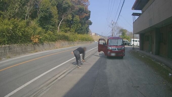 「殺されるかもしれない」あおり運転の恐怖　赤い軽トラックが低速走行→停止→“刀”を持って詰めよる　熊本・宇土市