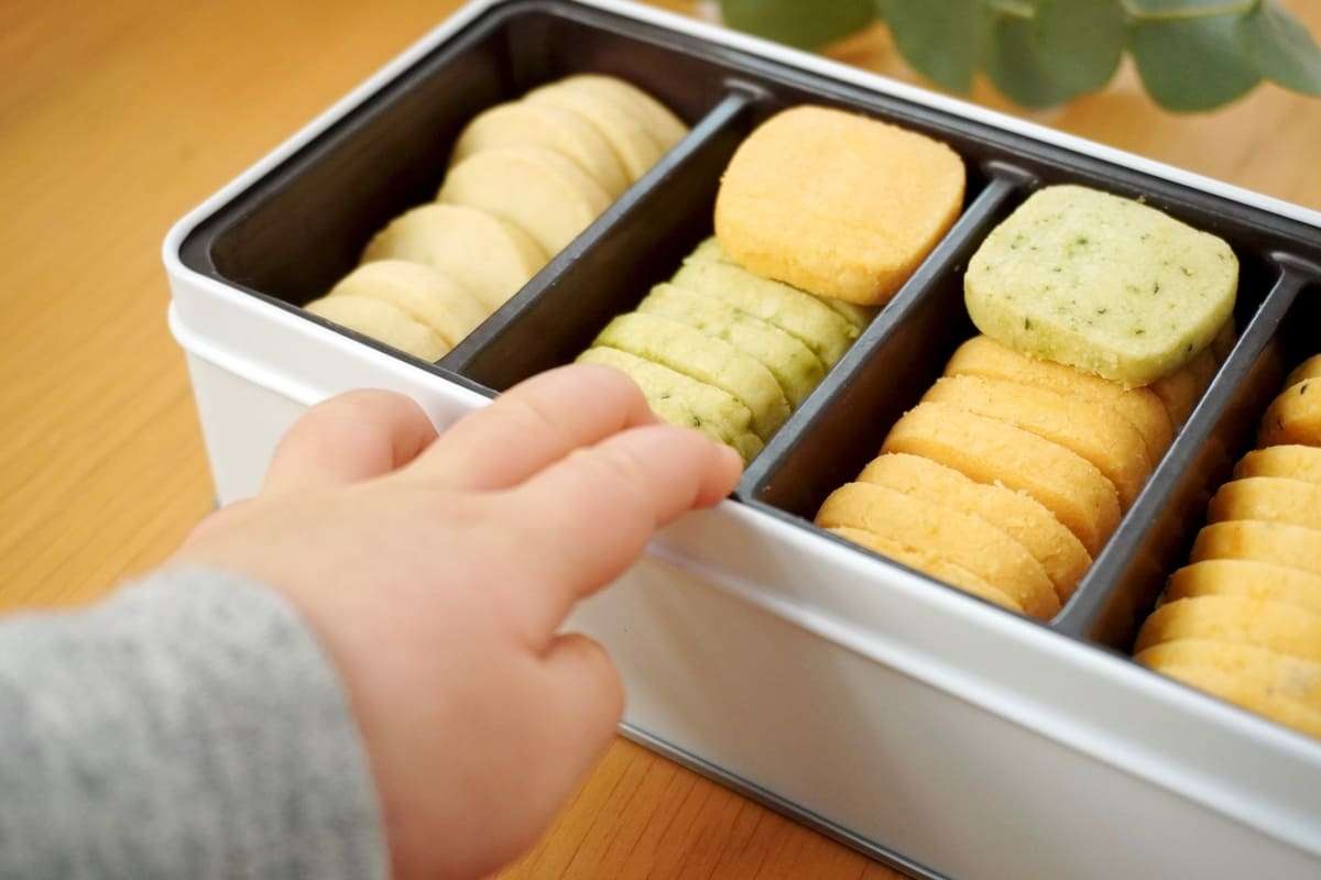 「手ぶらで来てね」と言ったのに…。正直もらって困ったもの、ハズさないおすすめ手土産は？ 1482人に聞いた令和の手土産事情を大調査【HugKum総研】 | HugKum（はぐくむ）