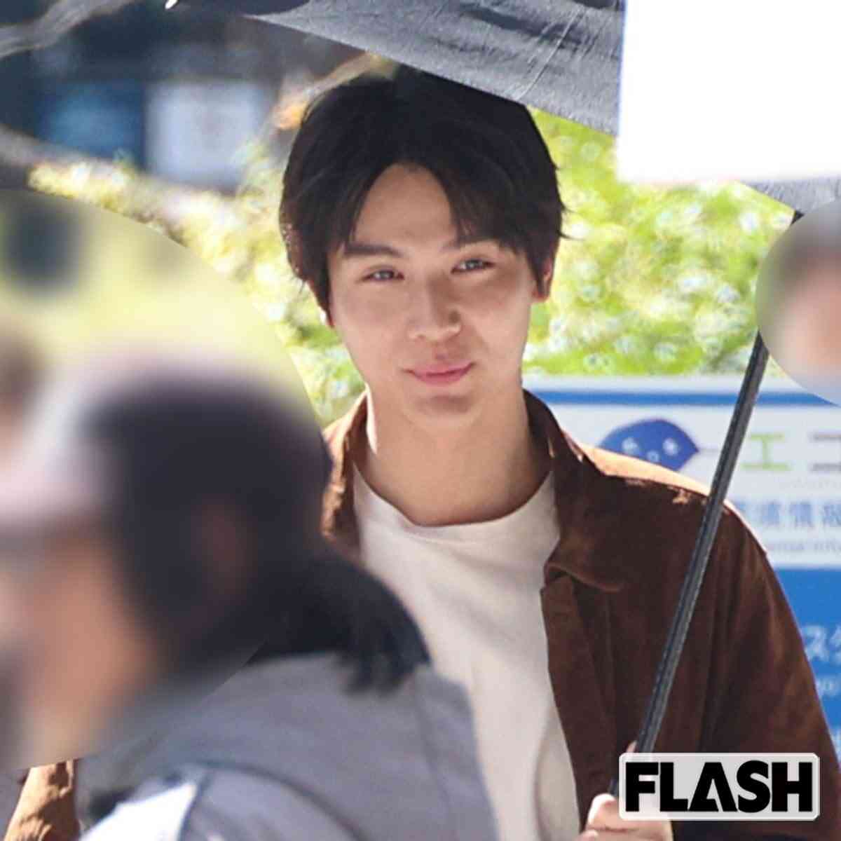 中川大志、通行人が次々と足を止める撮影現場をキャッチ！“結婚報道” もあった橋本環奈との恋の行方とは（SmartFLASH） - Yahoo!ニュース
