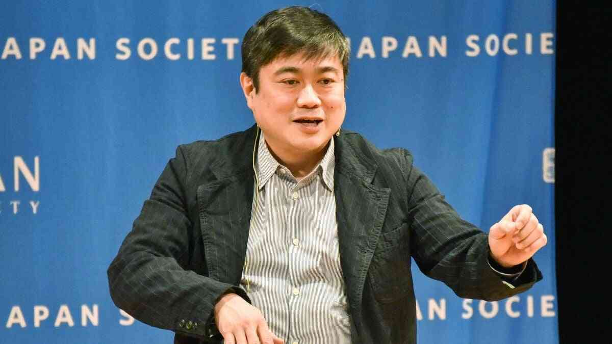 ｢エプスタイン文書｣に約1万回登場する日本人…伊藤穣一氏が｢エプスタイン島を訪問していた証拠写真｣ | PRESIDENT Online（プレジデントオンライン）
