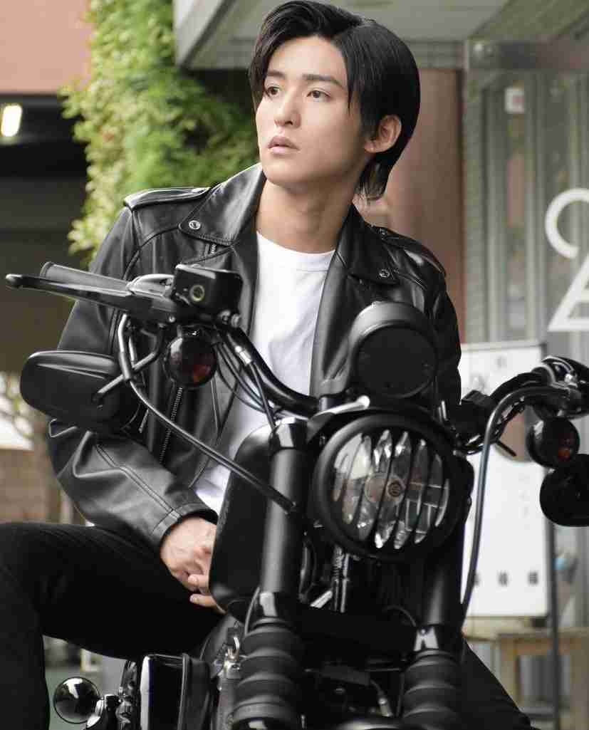 Snow Man目黒蓮、理想の将来像「イケてるおじさんになりたい」　『25ans』でメンバーとの交流も明かす