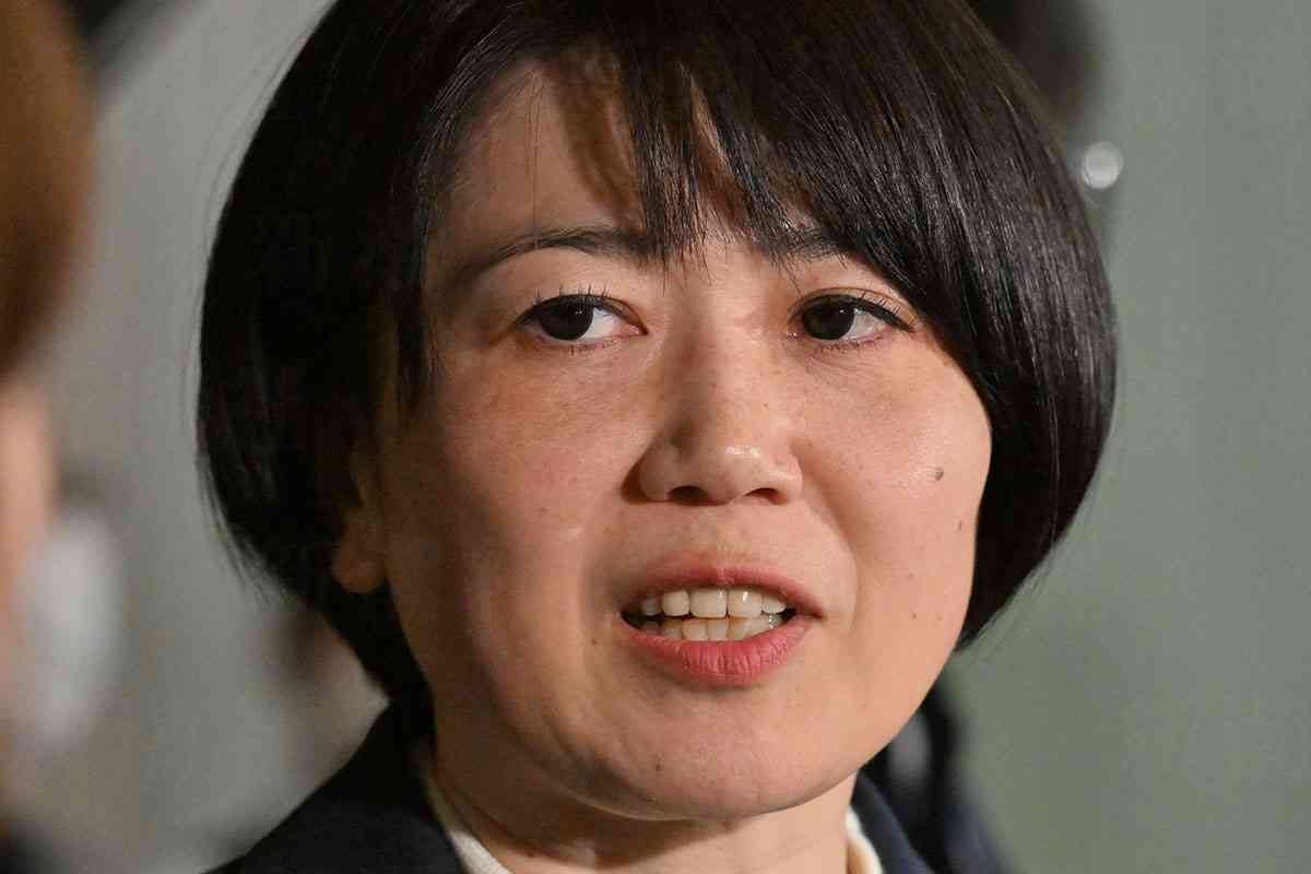 「女性市議のあいさつを無視して、にらんで…」　まるでアイドルだった小川晶市長の“激変ぶり”　「非公式の場では不機嫌さ丸出し」 | デイリー新潮