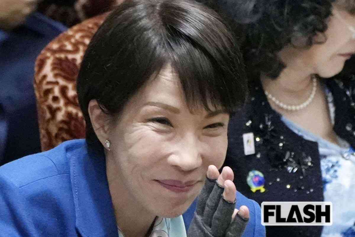 高市首相、YOSHIKIのブランケット愛用姿が中継に…木村拓哉、櫻井翔ファンも判明し芸能人に求められる“政治との距離” | Smart FLASH/スマフラ[光文社週刊誌]