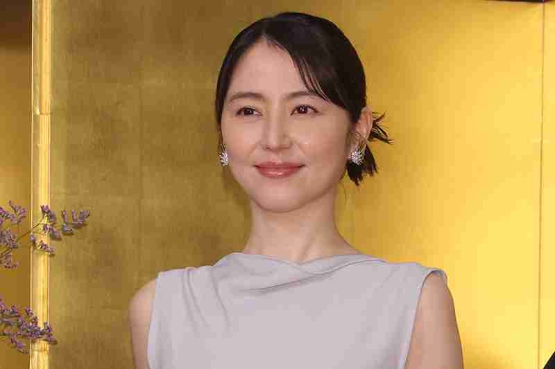 《新居の家賃は約150万円》長澤まさみ、SNSで突然の「新婚アピール」　夫・福永壮志監督はカナダで長期撮影中、250万円リングは“遠距離でも愛し合うふたり”の愛の証か