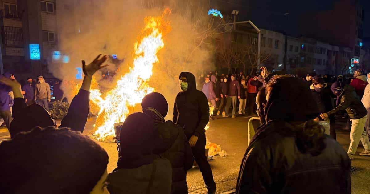 「丸腰の人々に無差別発砲」「殺害に次ぐ殺害」　英BBCがイランのデモ参加者の証言報道 - 産経ニュース