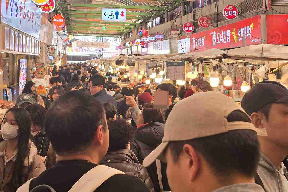 中国人観光客は「日本の代わり」に韓国へ…にぎわいの陰で“排便テロ”“スタバ焼酎”の記憶が生む冷ややかな視線（デイリー新潮） - Yahoo!ニュース