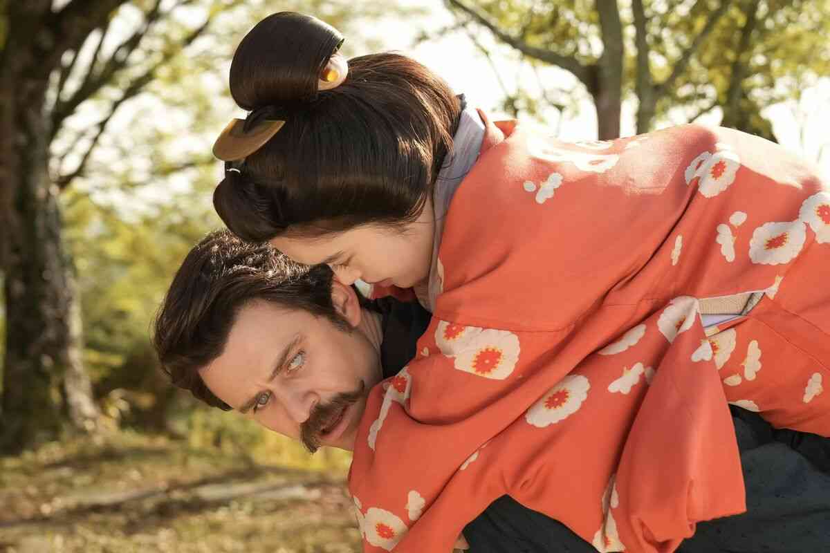 《朝ドラで話題》トミー・バストウ（34）が役者として“かなりしんどい”時期を経て、「ばけばけ」ヘブン役で“救われた”理由「日本は“スバラシ国”だなあって」 | 『ばけばけ』を読む | 文春オンライン