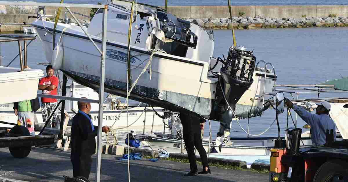 沖縄・辺野古沖で転覆の2隻、事業登録せず　基地移設の見学者も乗船 - 日本経済新聞