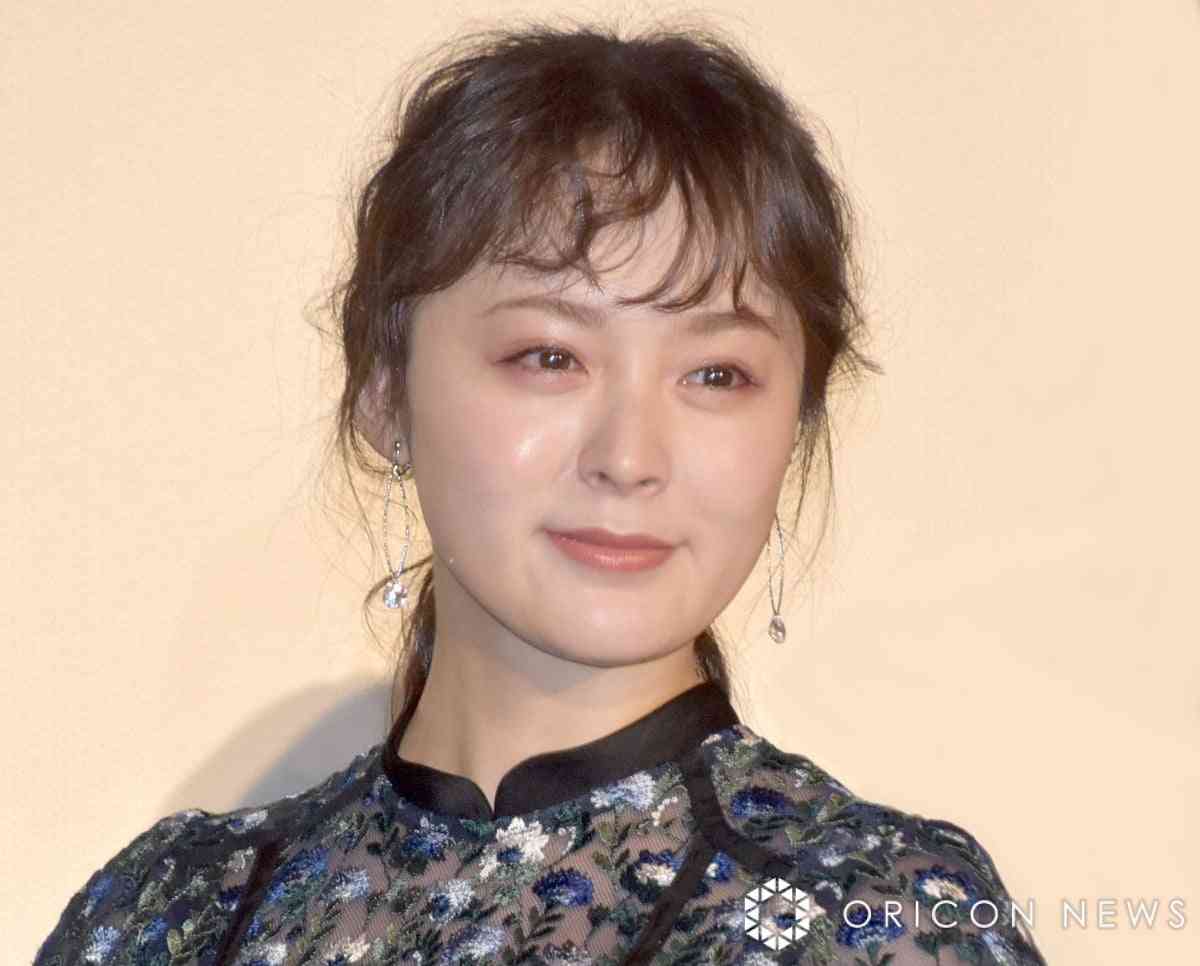 貫地谷しほり、26年所属の事務所退所＆独立を発表「40歳になった私の新たな一歩を見守っていただけると嬉しいです」  | オリコンニュース（ORICON NEWS）