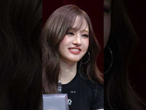 260308 아이브 엔와이뮤직 팬사인회 중 팬과 대화를 하는 리즈 직캠 (5) #아이브 #NYMUSIC #팬사인회 #Shorts