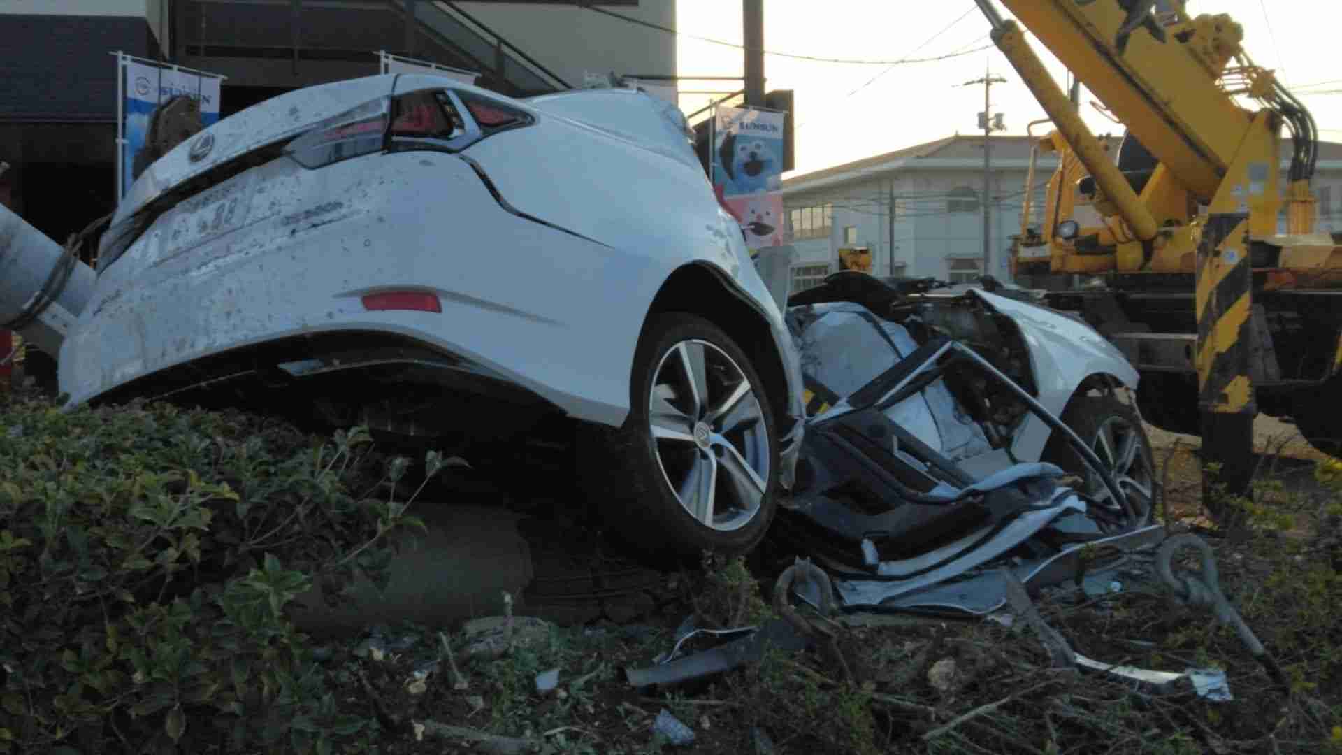 【速報】倉敷市で乗用車が歩道に突っ込む事故 運転手と助手席の19歳の男性2人が死亡 後部座席の2人が重傷 【岡山】