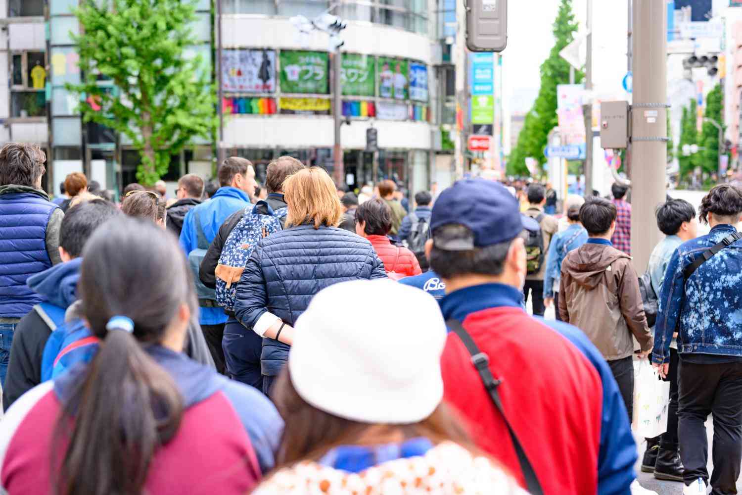         一部インド人観光客の“素行の悪さ”が各国で問題視されているワケ。タイでは「インド人お断り」の張り紙、国際線CAもマナーに嘆き  |  日刊SPA!    
