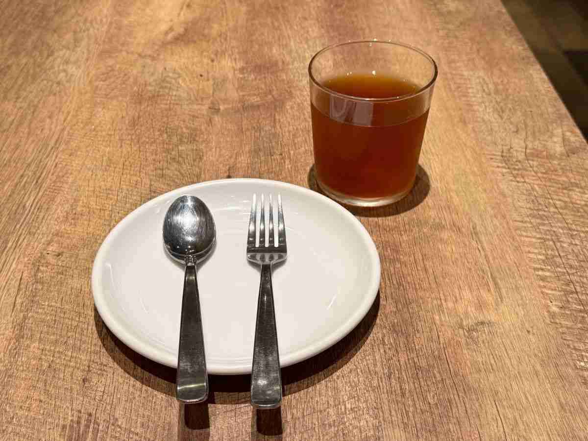 「早く帰れってこと？」飲食店で店員が…SNSで波紋を呼ぶ“声かけ”→接客側が明かした“意外なホンネ”