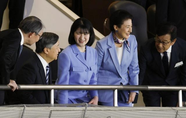 天皇ご一家のWBC観戦、同席の栗山さん「本当に感謝しかないです」（朝日新聞） - Yahoo!ニュース