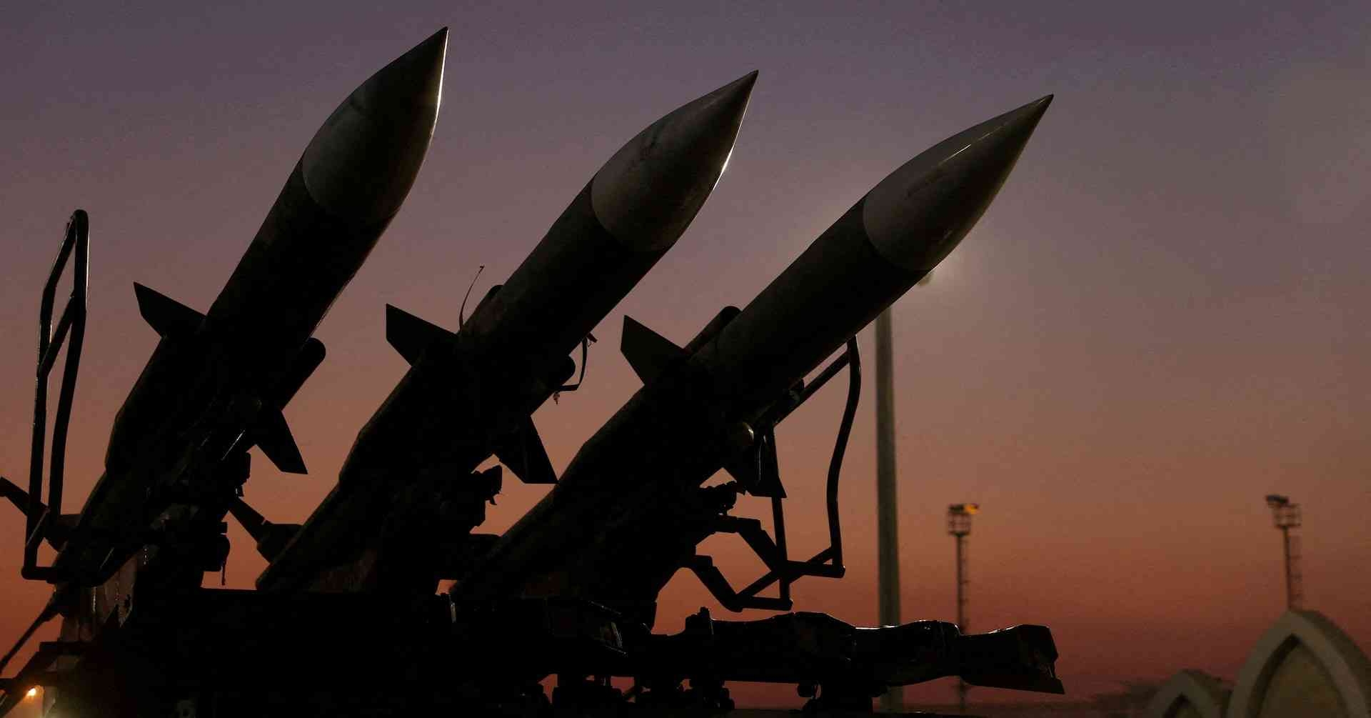 イランの革命防衛隊、ホルムズ海峡閉鎖と表明　「厳しい措置」警告