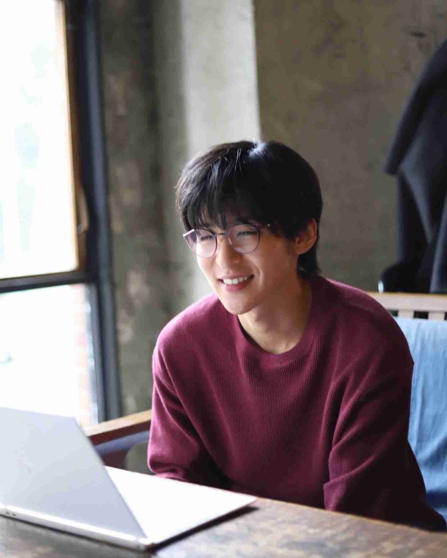 Snow Man目黒蓮、理想の将来像「イケてるおじさんになりたい」　『25ans』でメンバーとの交流も明かす