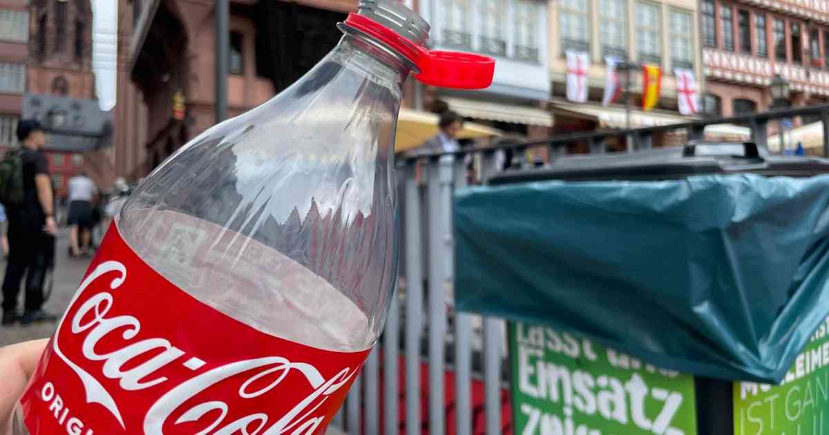 キャップ一体ペットボトル、欧州で義務化　伊藤園も対応 - 日本経済新聞