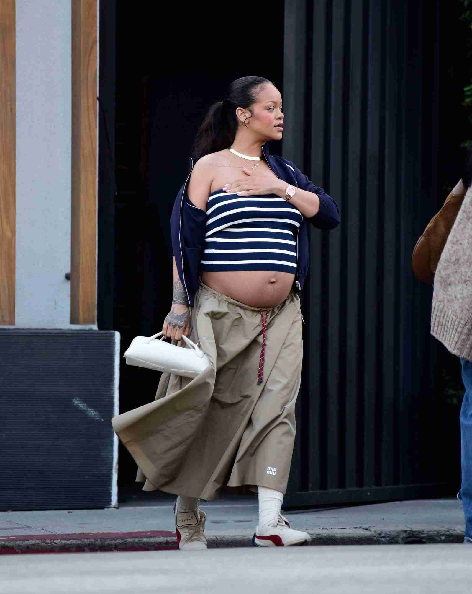 推定資産10億ドル以上の世界的セレブ歌手　娘がディオール初「オートクチュールおむつ」着用で公式デビュー