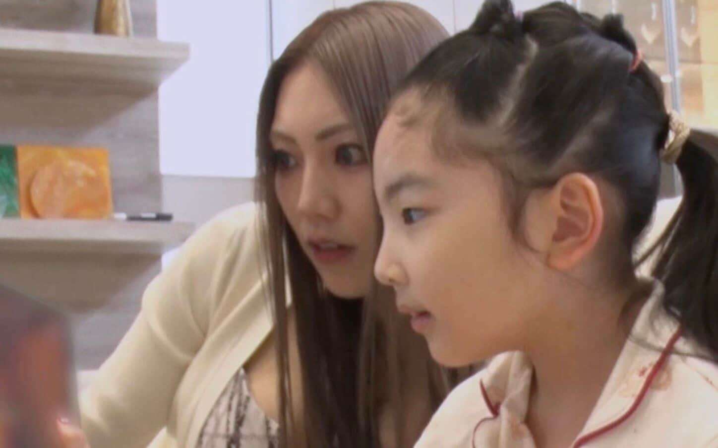 7歳長女は学校に通わず家庭学習、離乳食からずっとアプリで食事管理…田園調布の超セレブママ（38）の子育てに夫が本音「ちょっと異次元。価値観が合う人間はいないのでは」