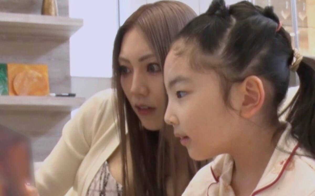 7歳長女は学校に通わず家庭学習、離乳食からずっとアプリで食事管理…超セレブママ（38）の子育てに夫が本音「ちょっと異次元。価値観が合う人間はいないのでは」 | バラエティ | ABEMA TIMES | アベマタイムズ
